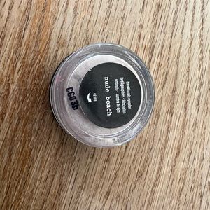 Bare Minerals Nude Beach eye color